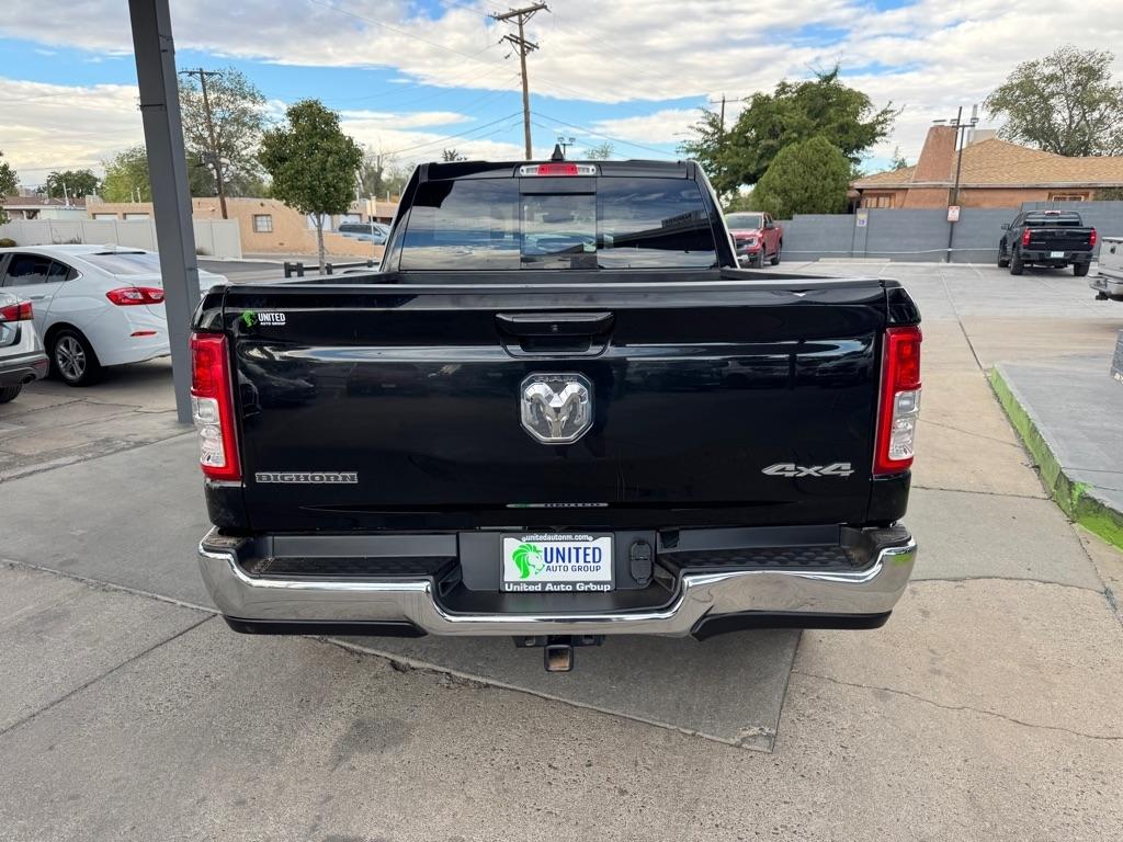 RAM 1500 Big Horn 4x4 Crew Cab 6'4" Box 2022