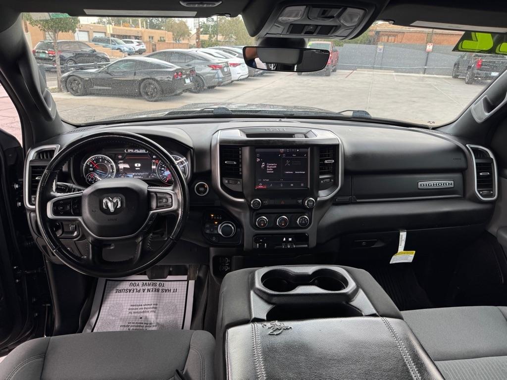 RAM 1500 Big Horn 4x4 Crew Cab 6'4" Box 2022