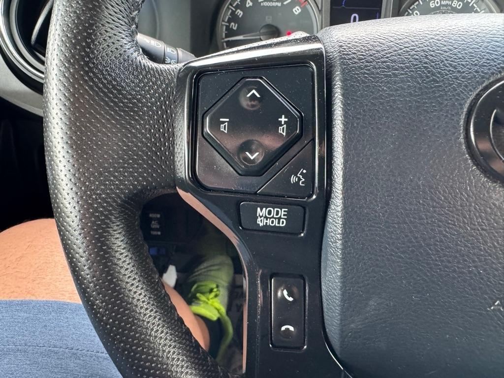 Toyota Tacoma 2WD TRD Off Road Double Cab 5' Bed V6 AT (Natl) 2020