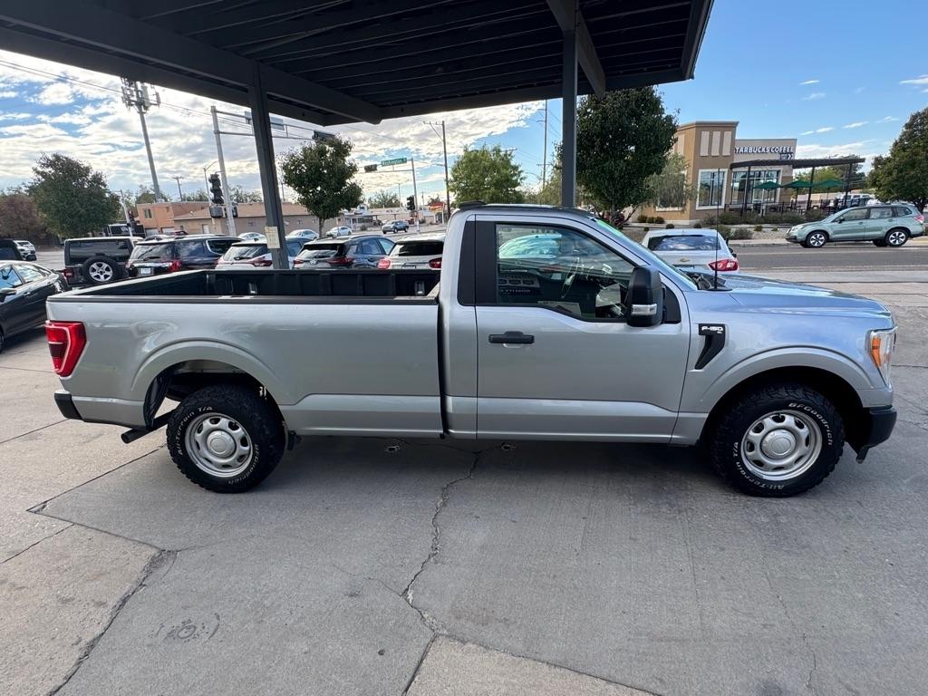 Ford F-150 XLT 2WD Reg Cab 8' Box 2022