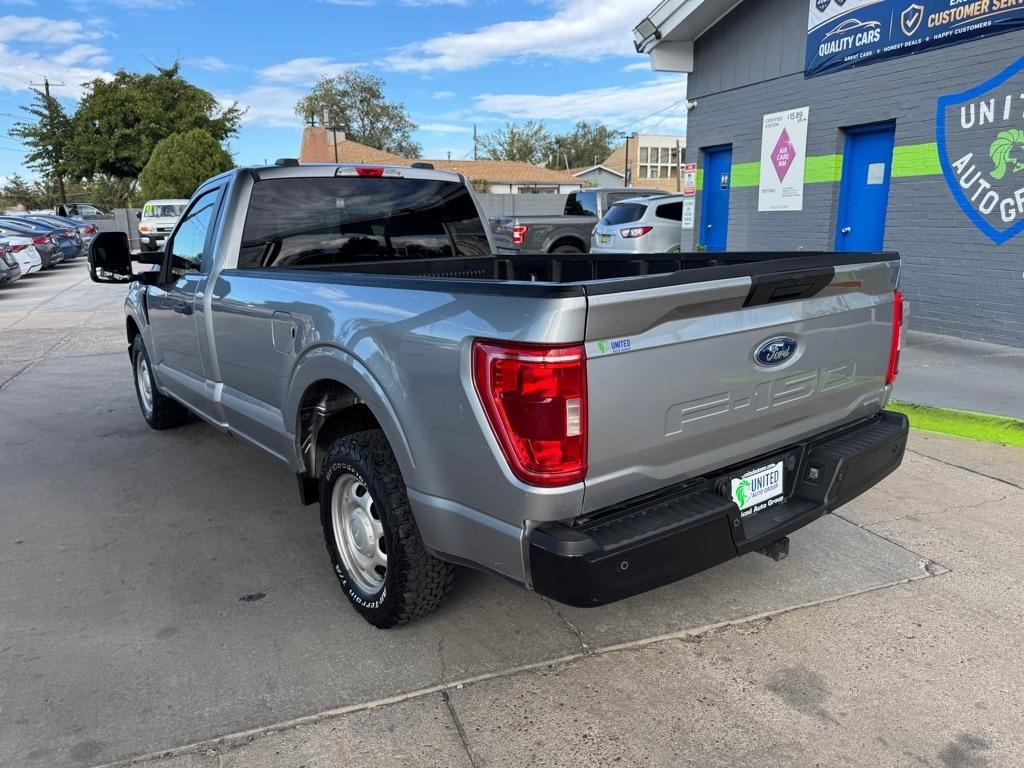 Ford F-150 XLT 2WD Reg Cab 8' Box 2022
