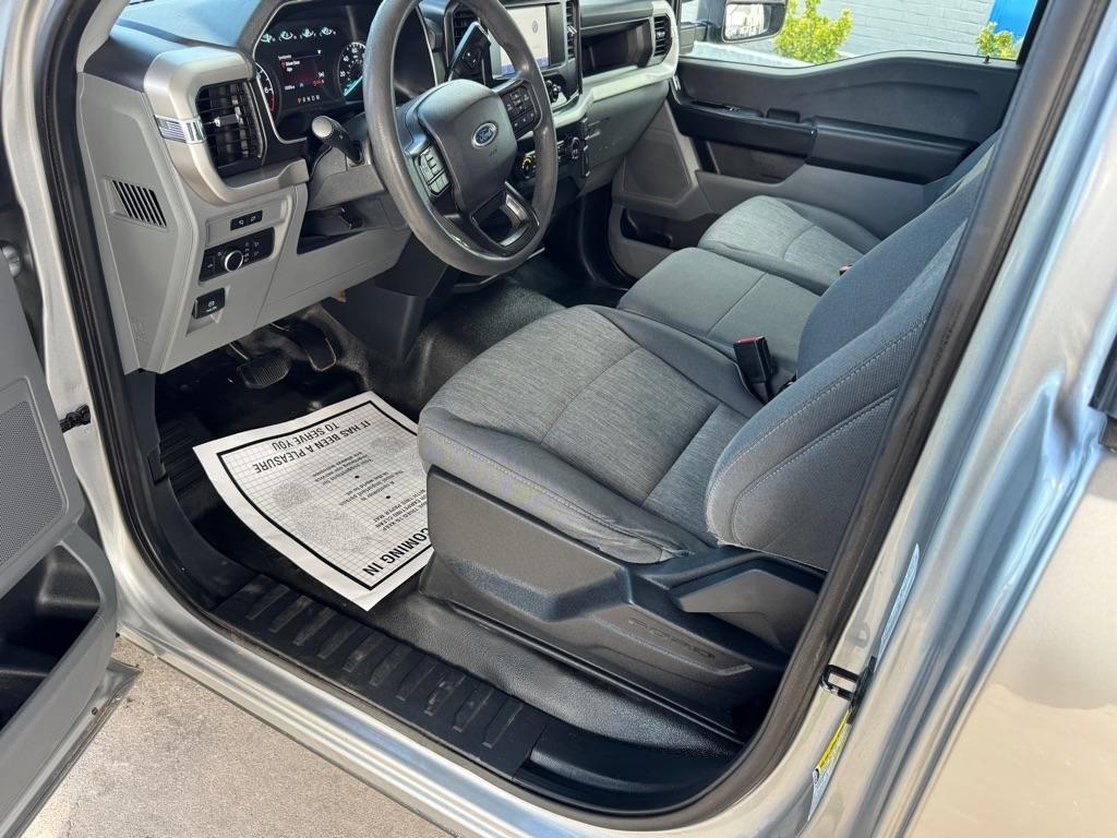 Ford F-150 XLT 2WD Reg Cab 8' Box 2022