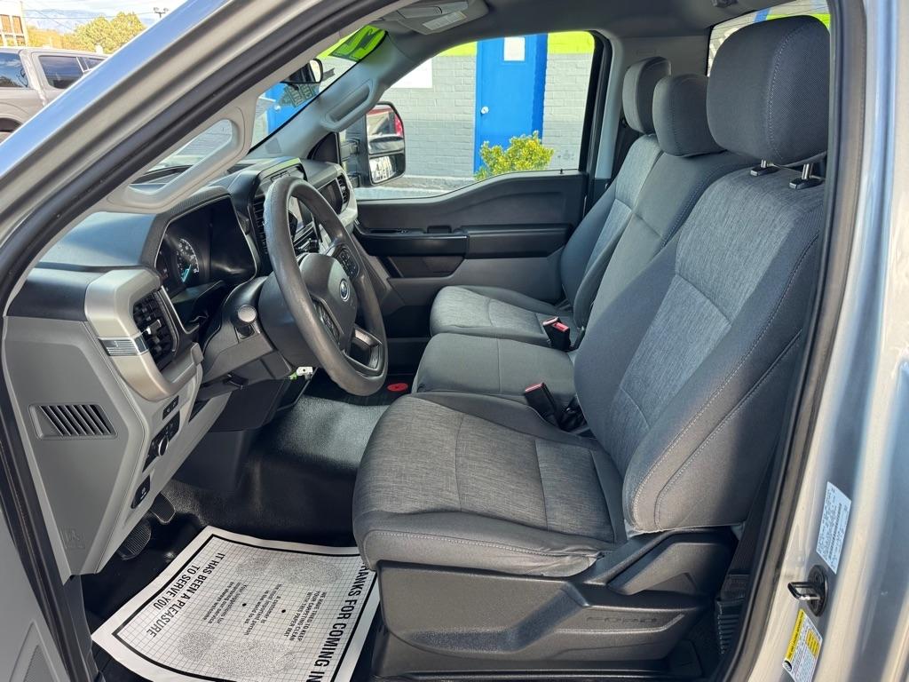 Ford F-150 XLT 2WD Reg Cab 8' Box 2022