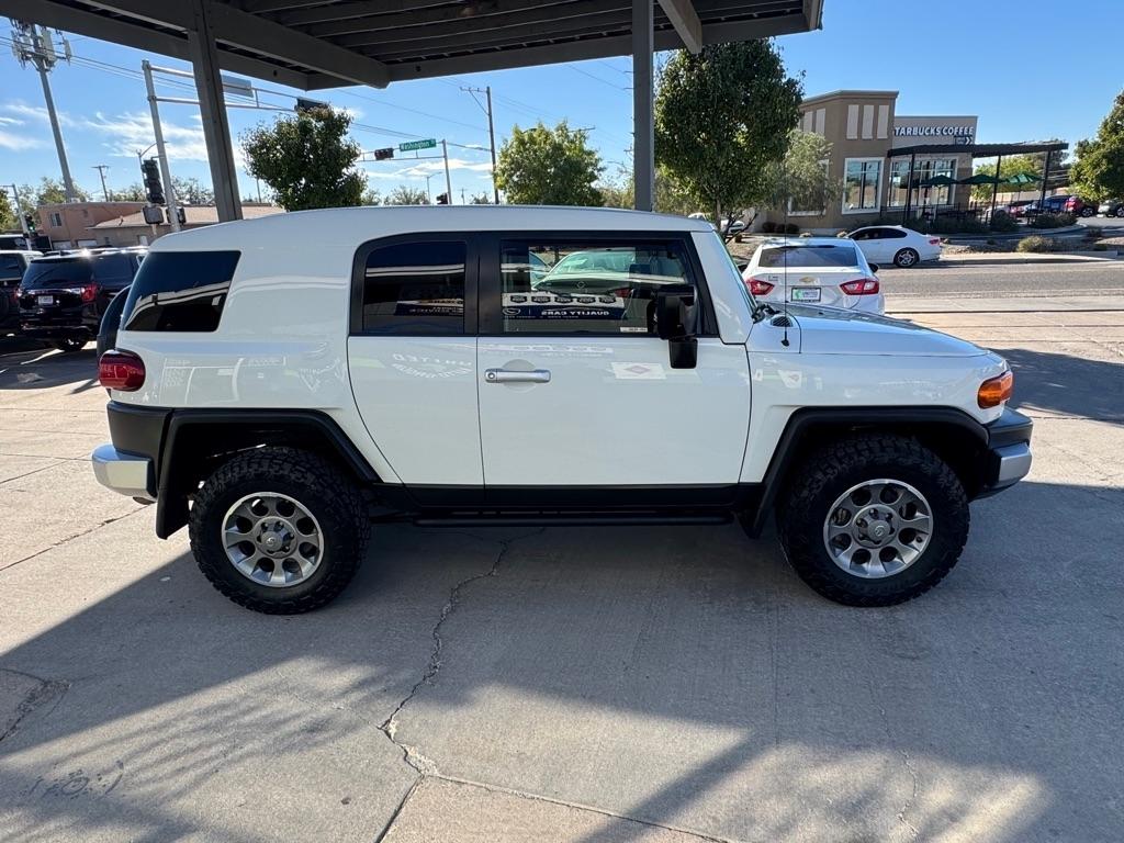 Toyota FJ Cruiser 4WD 4dr Man (Natl) 2013