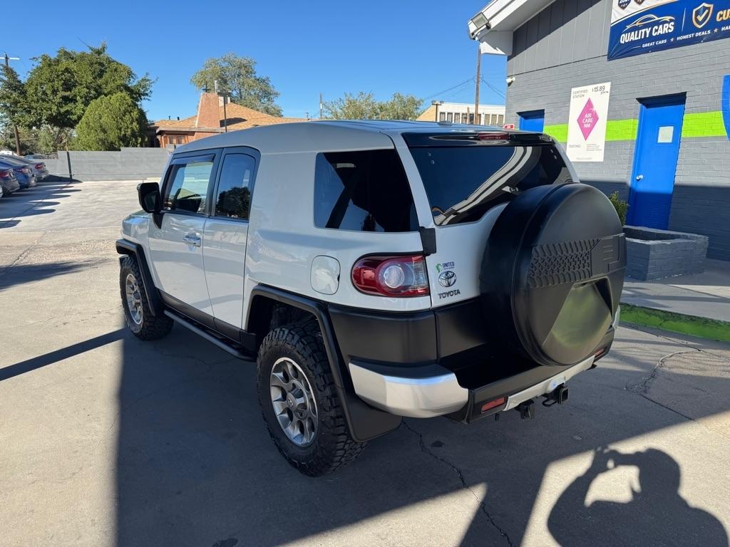 Toyota FJ Cruiser 4WD 4dr Man (Natl) 2013