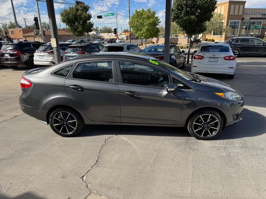 Ford Fiesta 4dr Sdn SE 2015