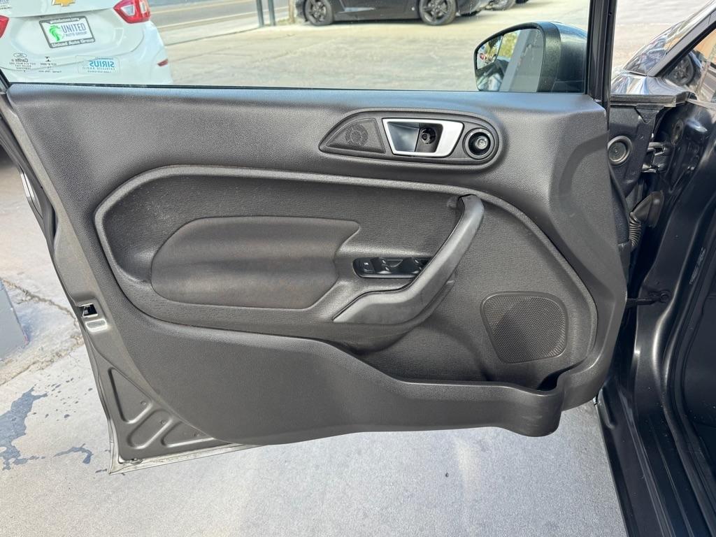 Ford Fiesta 4dr Sdn SE 2015