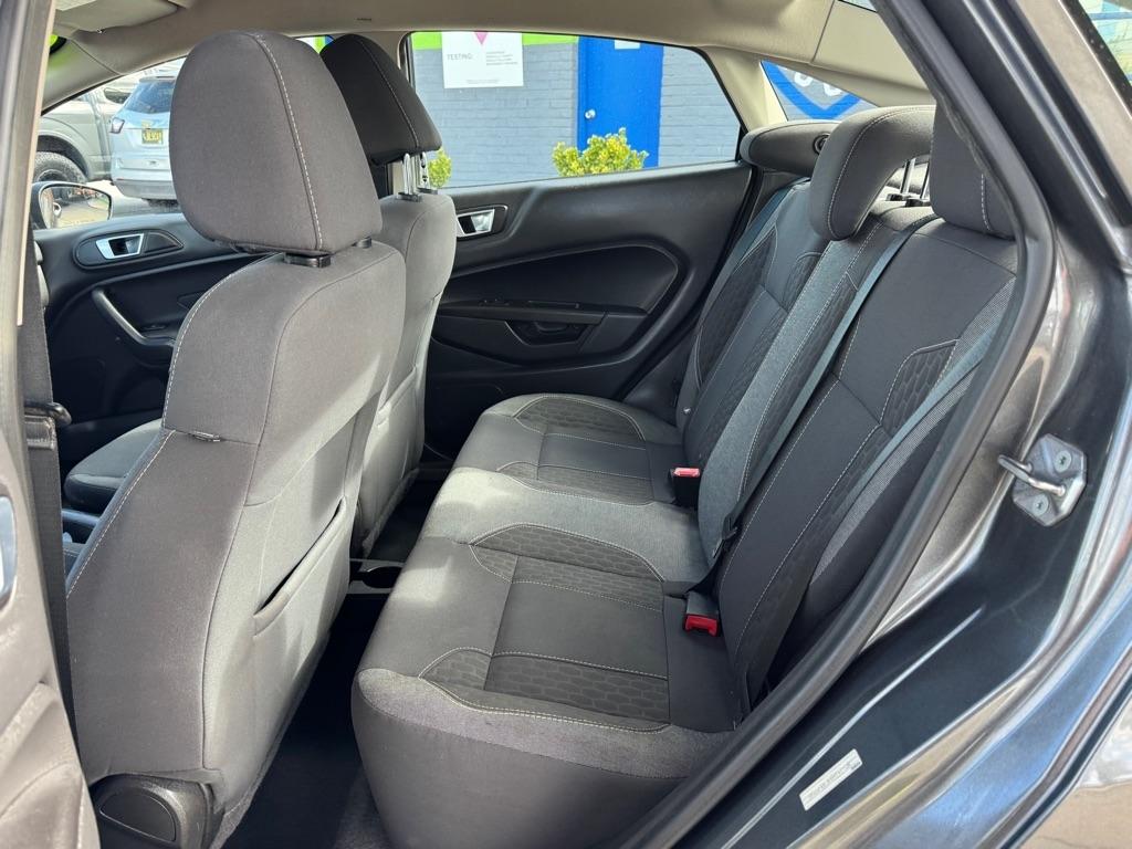 Ford Fiesta 4dr Sdn SE 2015