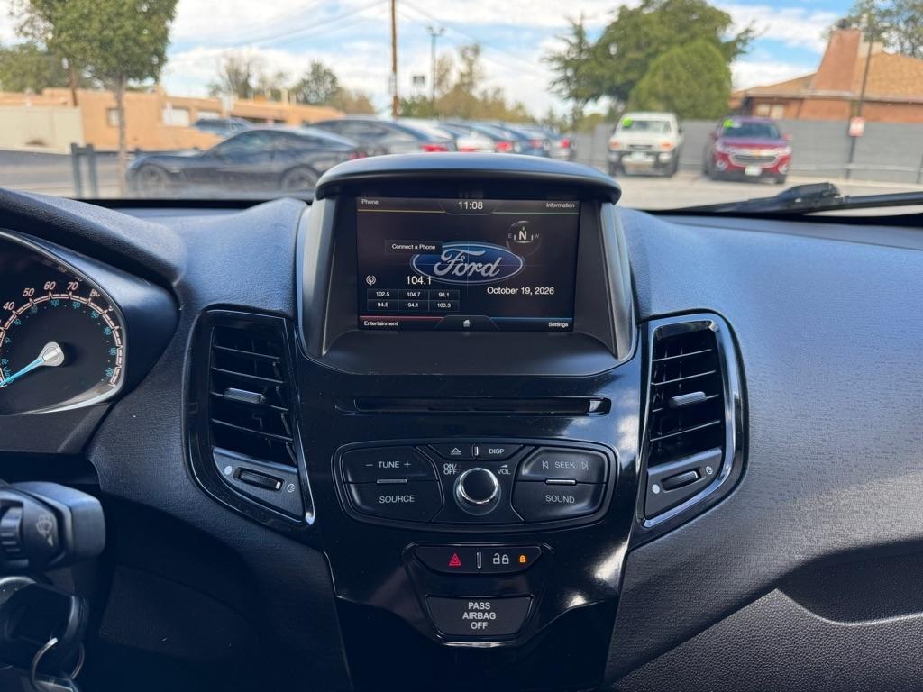 Ford Fiesta 4dr Sdn SE 2015