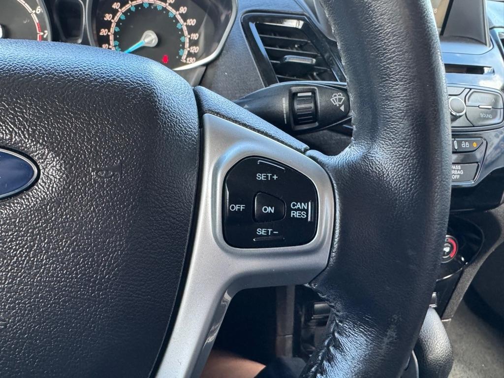 Ford Fiesta 4dr Sdn SE 2015
