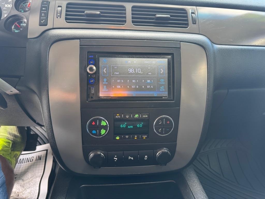 Chevrolet Tahoe 4WD 4dr 1500 LT 2012