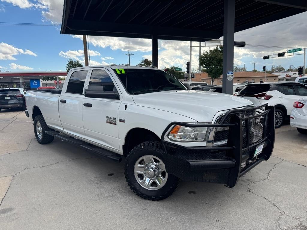 RAM 2500 Tradesman 4x4 Crew Cab 8' Box 2017