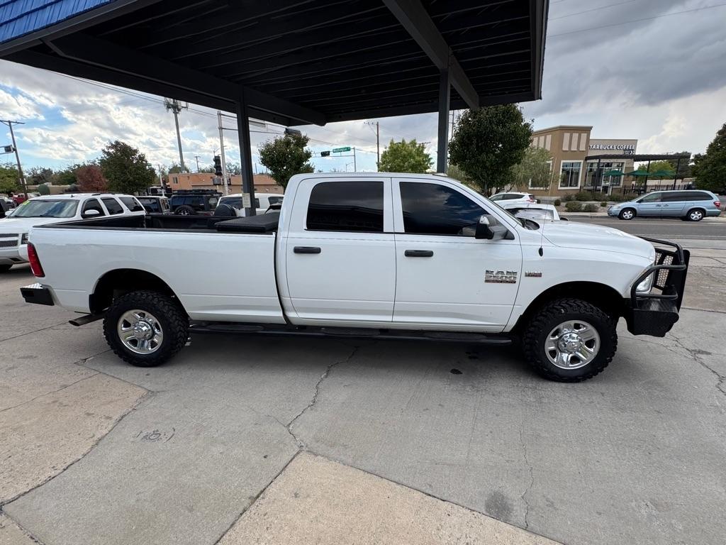 RAM 2500 Tradesman 4x4 Crew Cab 8' Box 2017