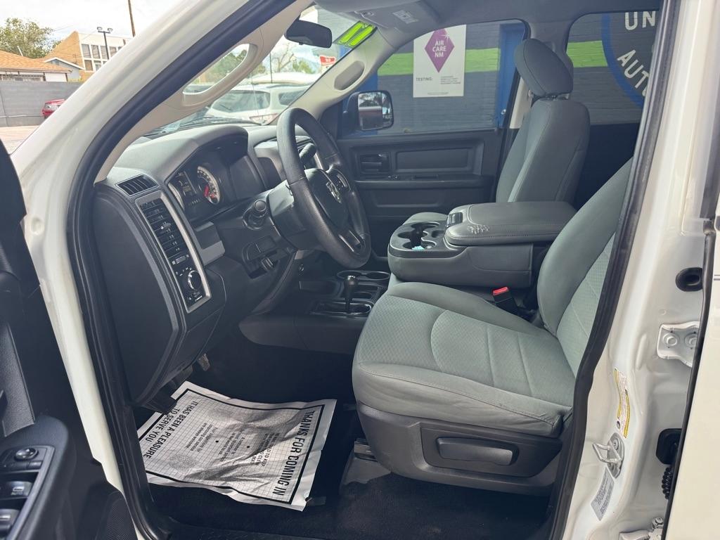 RAM 2500 Tradesman 4x4 Crew Cab 8' Box 2017