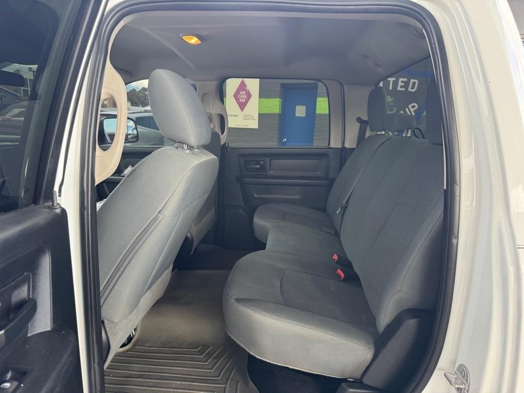 RAM 2500 Tradesman 4x4 Crew Cab 8' Box 2017