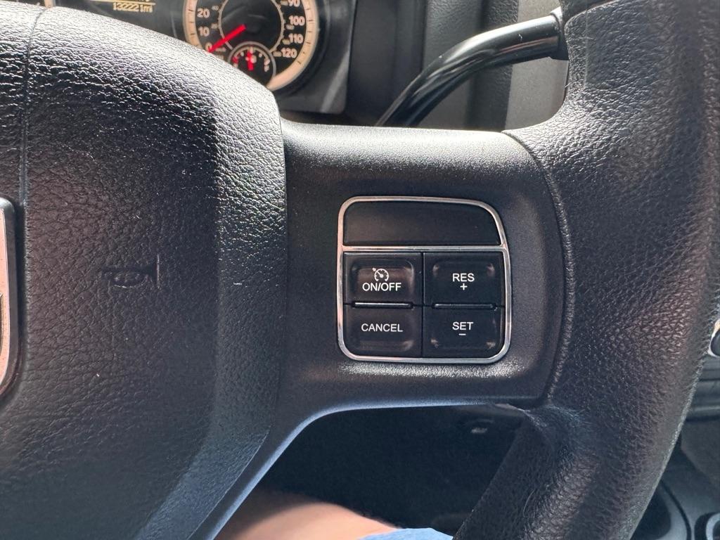 RAM 2500 Tradesman 4x4 Crew Cab 8' Box 2017