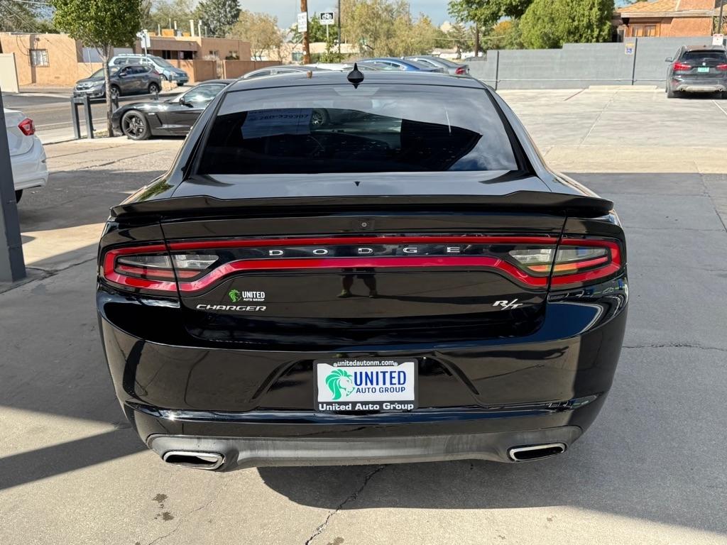 Dodge Charger 4dr Sdn RT RWD 2015
