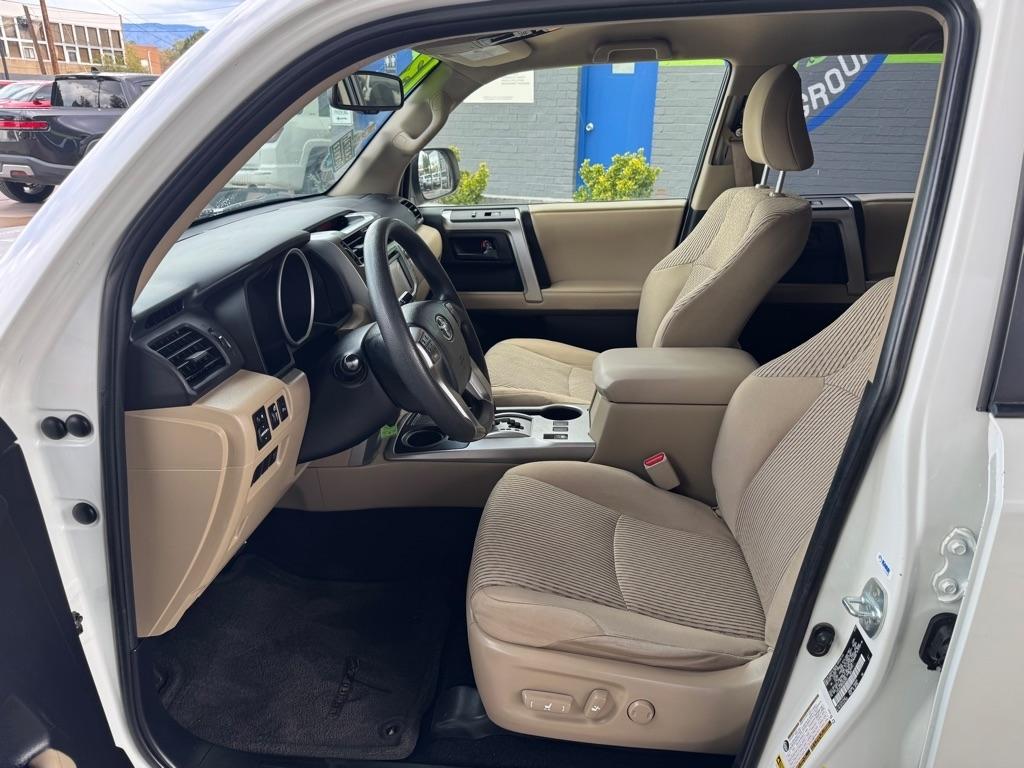 Toyota 4Runner RWD 4dr V6 Limited (Natl) 2013