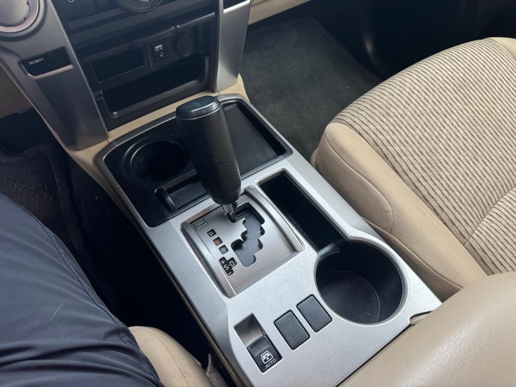 Toyota 4Runner RWD 4dr V6 Limited (Natl) 2013