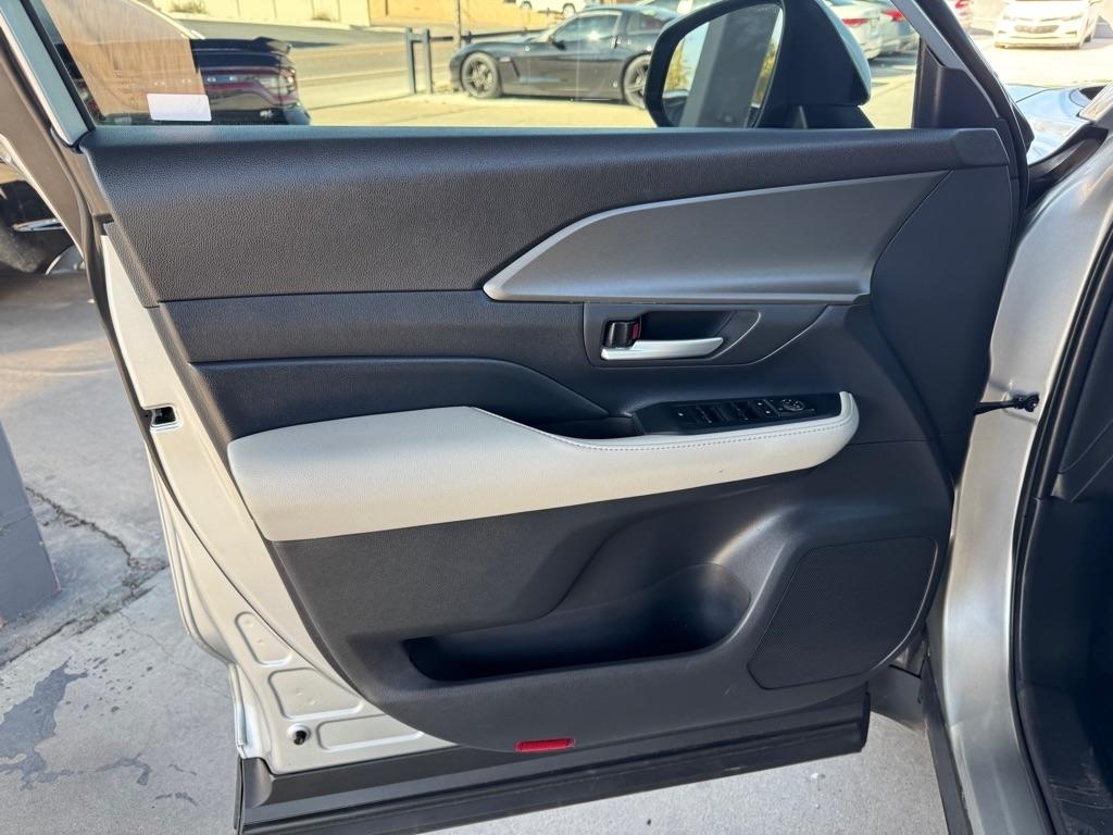 Toyota Grand Highlander Platinum AWD (Natl) 2024