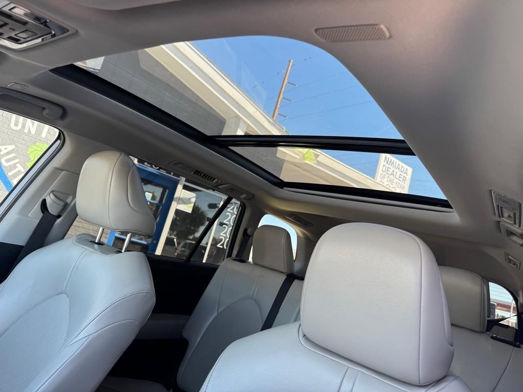Toyota Grand Highlander Platinum AWD (Natl) 2024