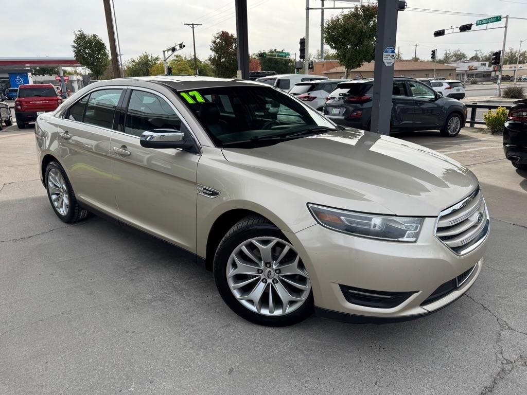 Ford Taurus Limited FWD 2017