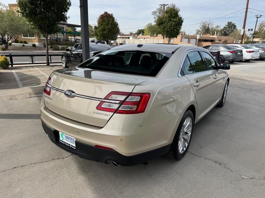 Ford Taurus Limited FWD 2017