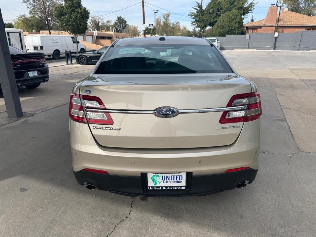 Ford Taurus Limited FWD 2017