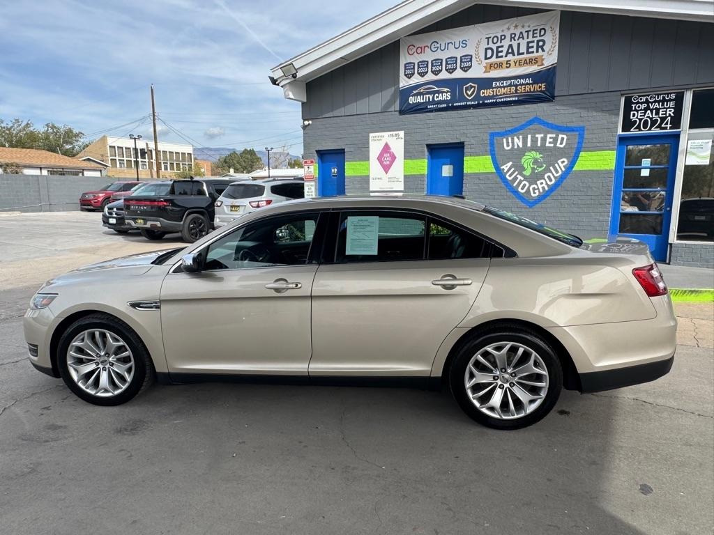 Ford Taurus Limited FWD 2017
