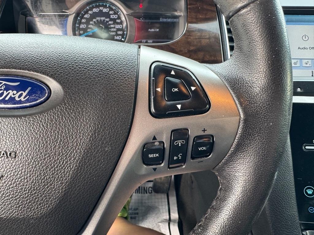 Ford Taurus Limited FWD 2017