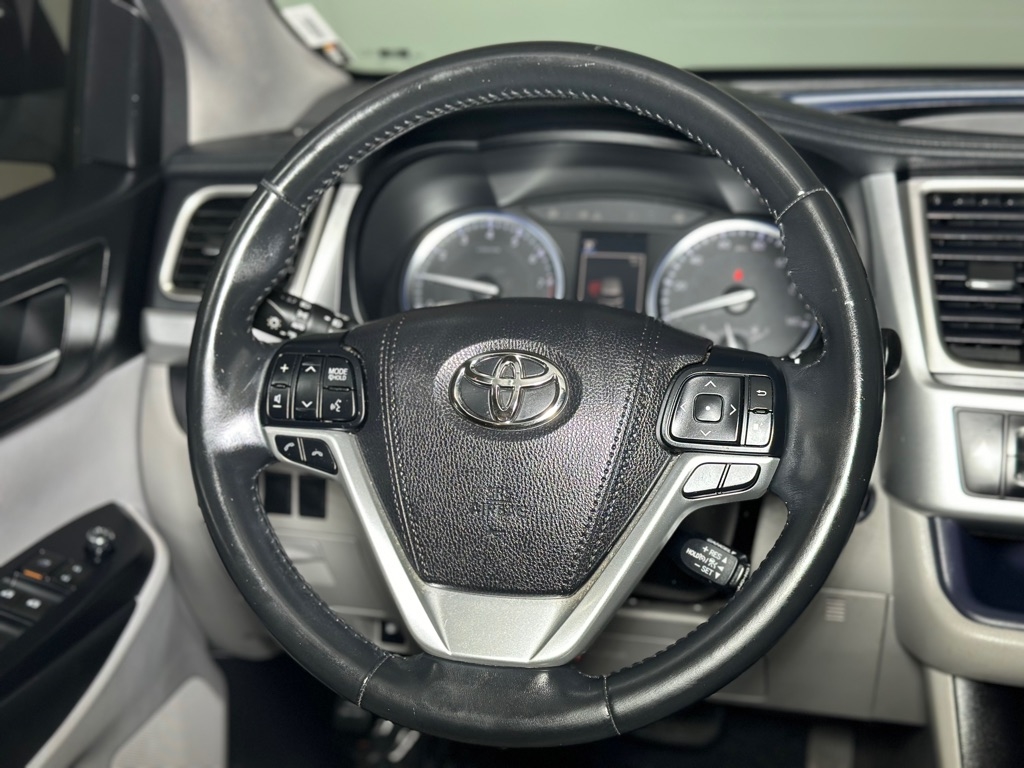 Toyota Highlander XLE FWD V6 2018