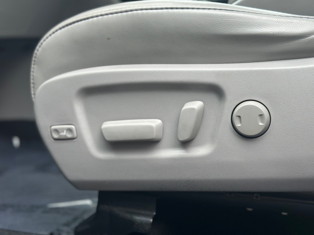 Toyota Highlander XLE FWD V6 2018