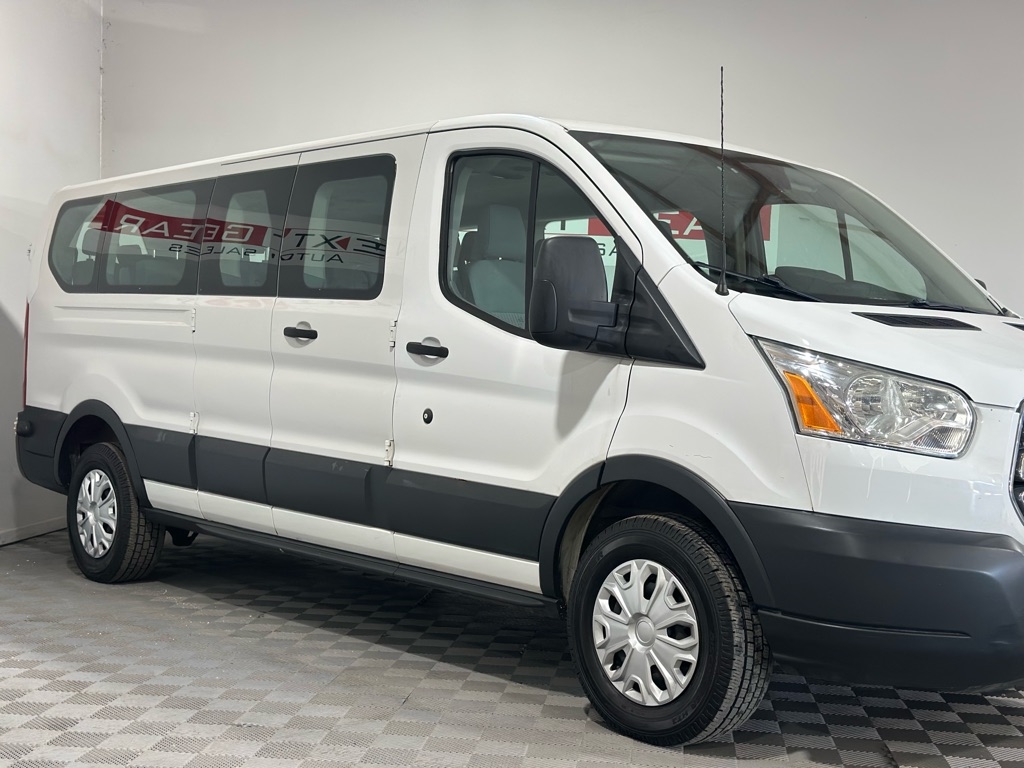 2015 Ford Transit XL photo 2