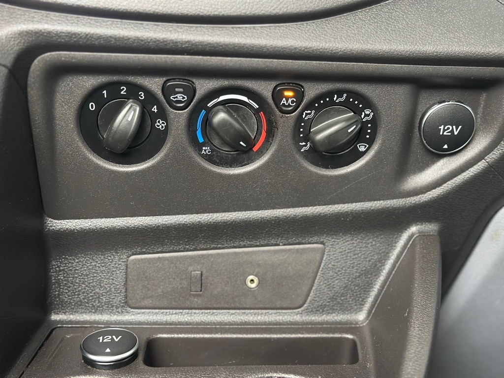 Ford Transit 350 Wagon Low Roof XL 60/40 Pass. 148-in. WB 2015