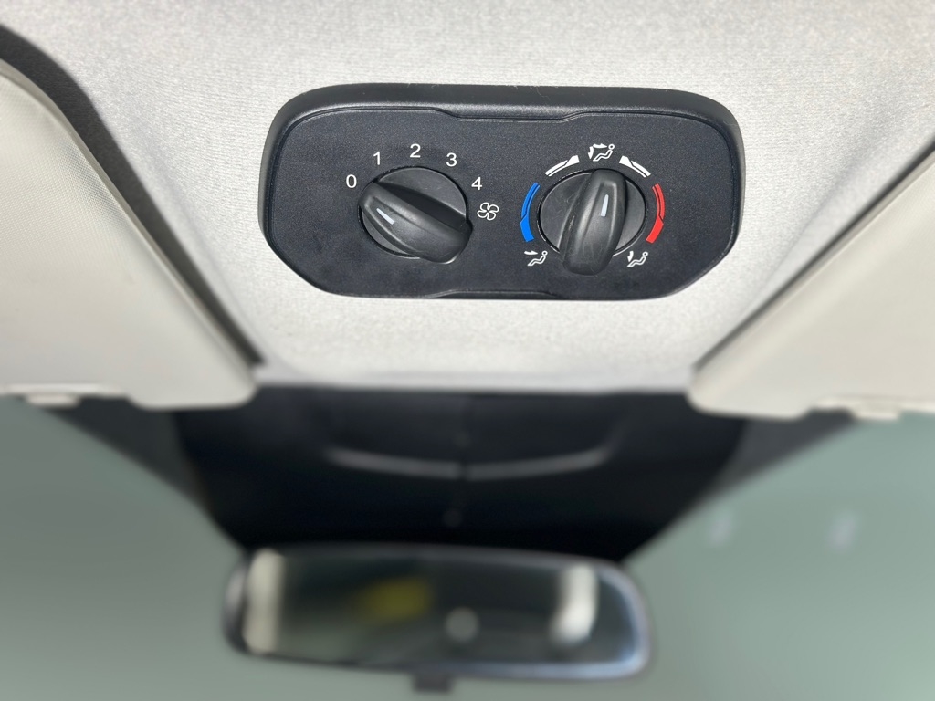 Ford Transit 350 Wagon Low Roof XL 60/40 Pass. 148-in. WB 2015