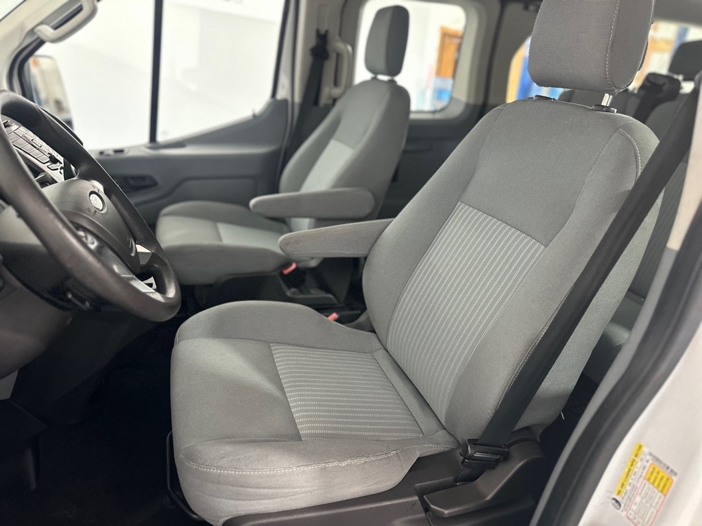 Ford Transit 350 Wagon Low Roof XL 60/40 Pass. 148-in. WB 2015