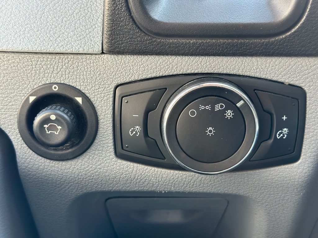 Ford Transit 350 Wagon Low Roof XL 60/40 Pass. 148-in. WB 2015