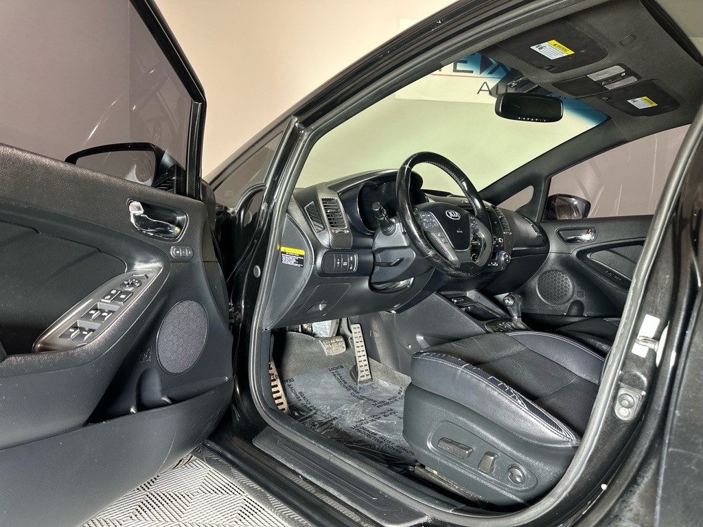 Kia Forte 5-Door SX 2015