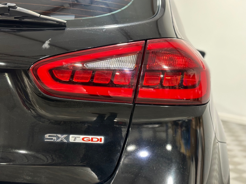 Kia Forte 5-Door SX 2015