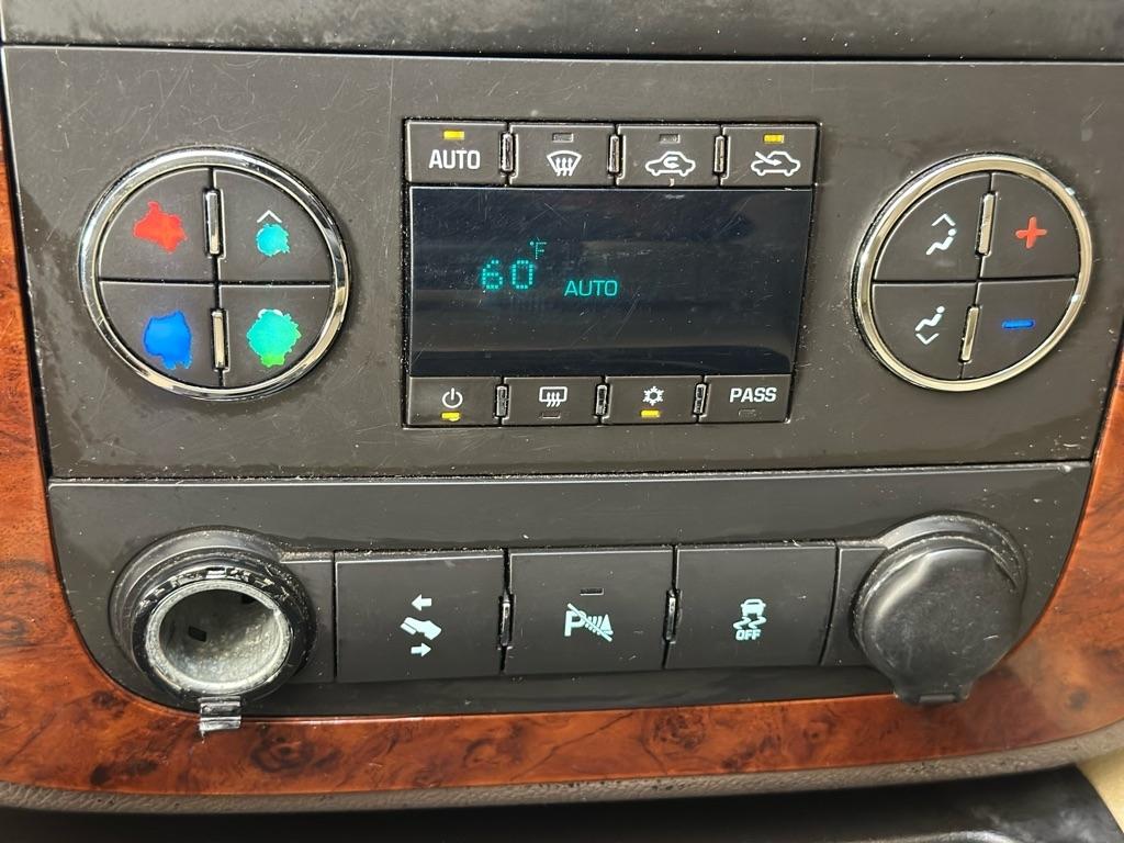 Chevrolet Silverado 2500HD LTZ Crew Cab 4WD 2013