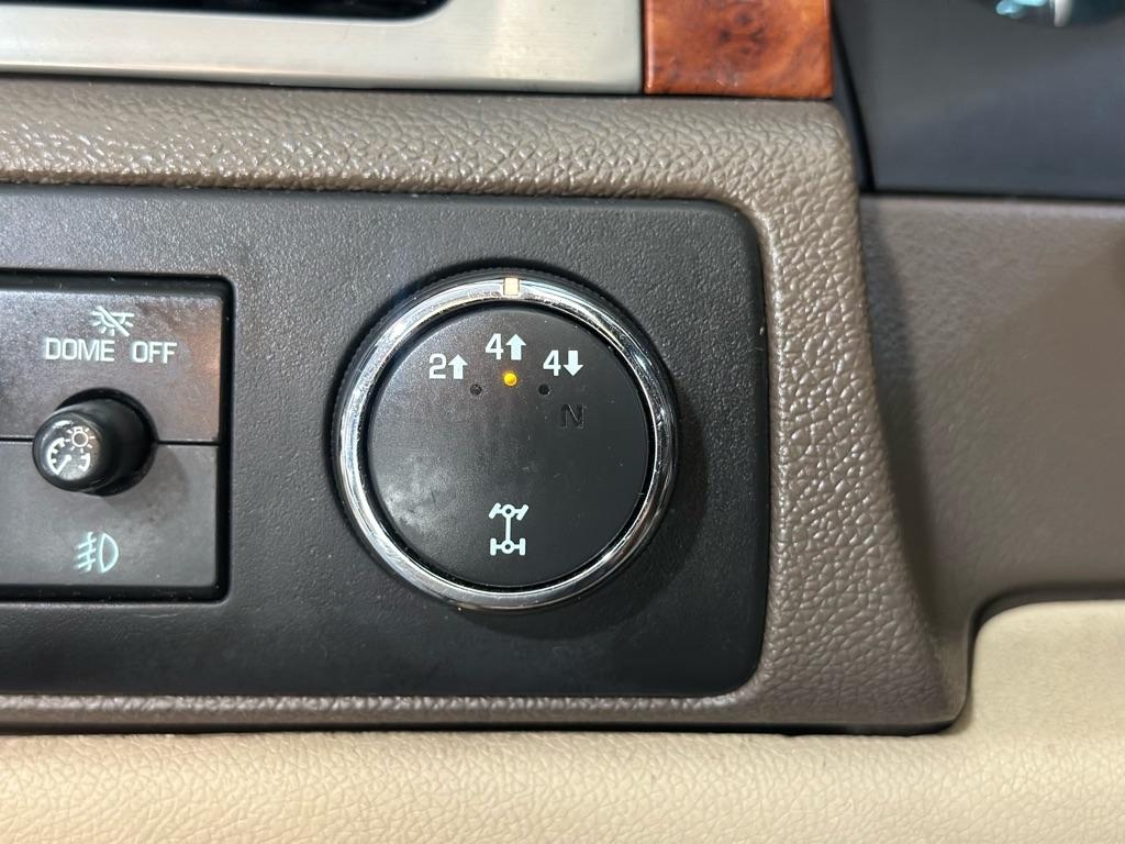 Chevrolet Silverado 2500HD LTZ Crew Cab 4WD 2013