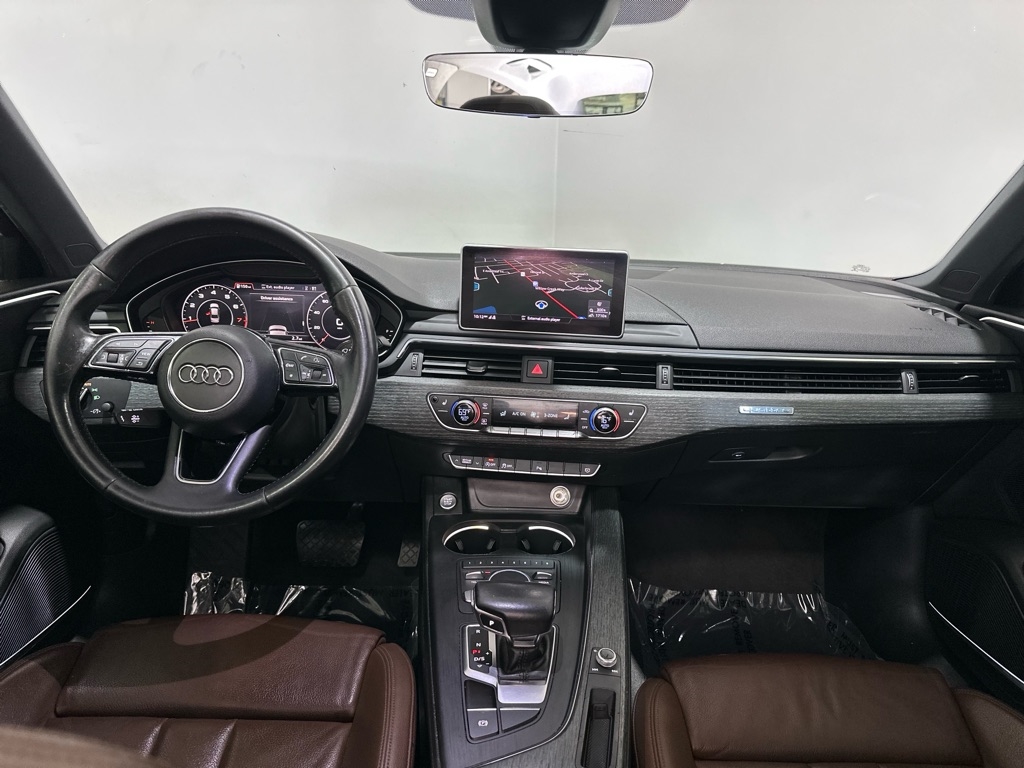 Audi A4 2.0T Premium Plus quattro Sedan 2017 Audi A4 2.0T Premium Plus quattro Sedan 2017