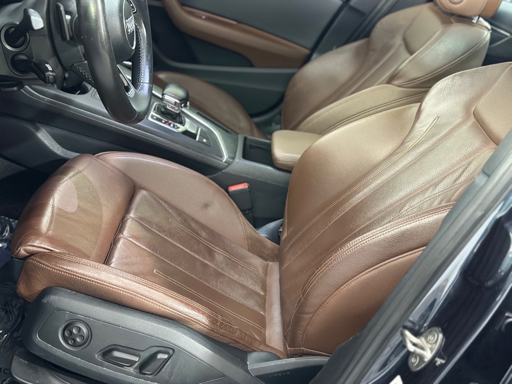 Audi A4 2.0T Premium Plus quattro Sedan 2017 Audi A4 2.0T Premium Plus quattro Sedan 2017