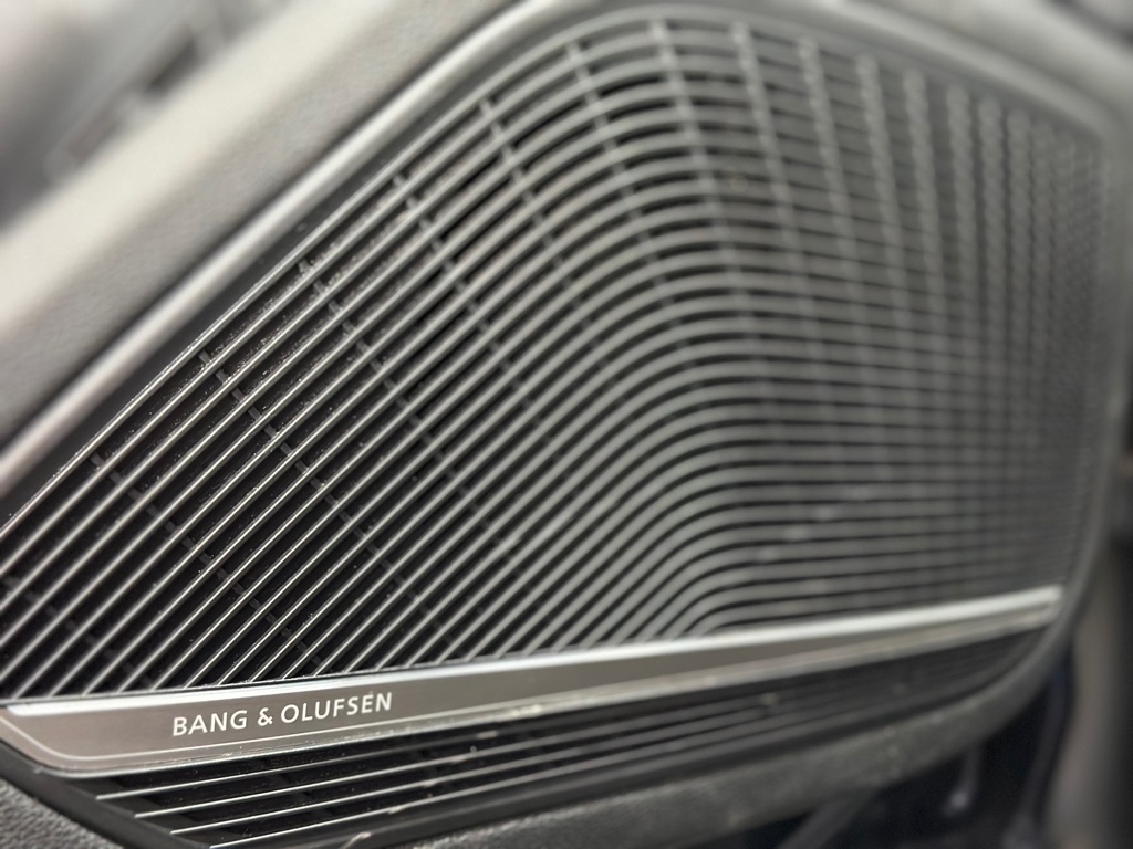 Audi A4 2.0T Premium Plus quattro Sedan 2017 Audi A4 2.0T Premium Plus quattro Sedan 2017