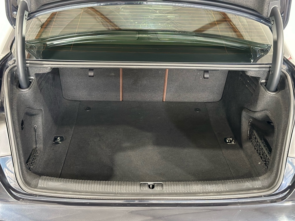 Audi A4 2.0T Premium Plus quattro Sedan 2017 Audi A4 2.0T Premium Plus quattro Sedan 2017