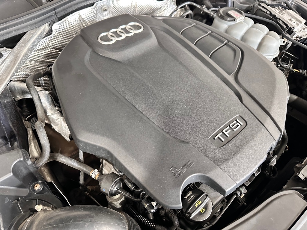 Audi A4 2.0T Premium Plus quattro Sedan 2017 Audi A4 2.0T Premium Plus quattro Sedan 2017