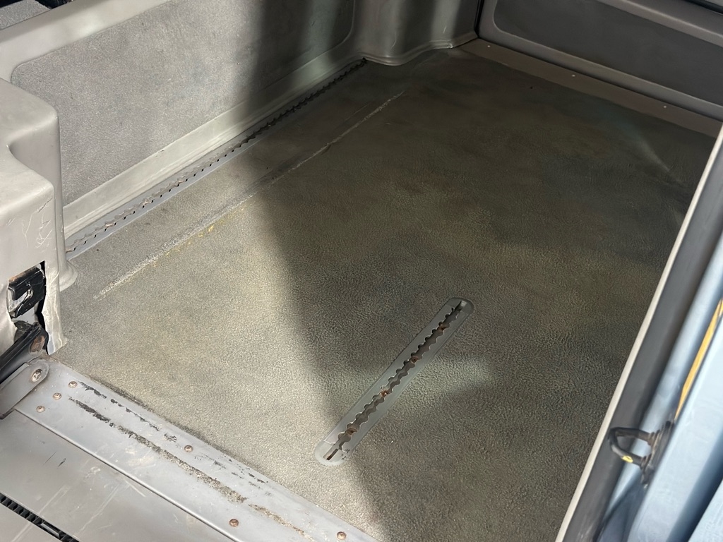 Toyota Sienna XLE FWD 2010