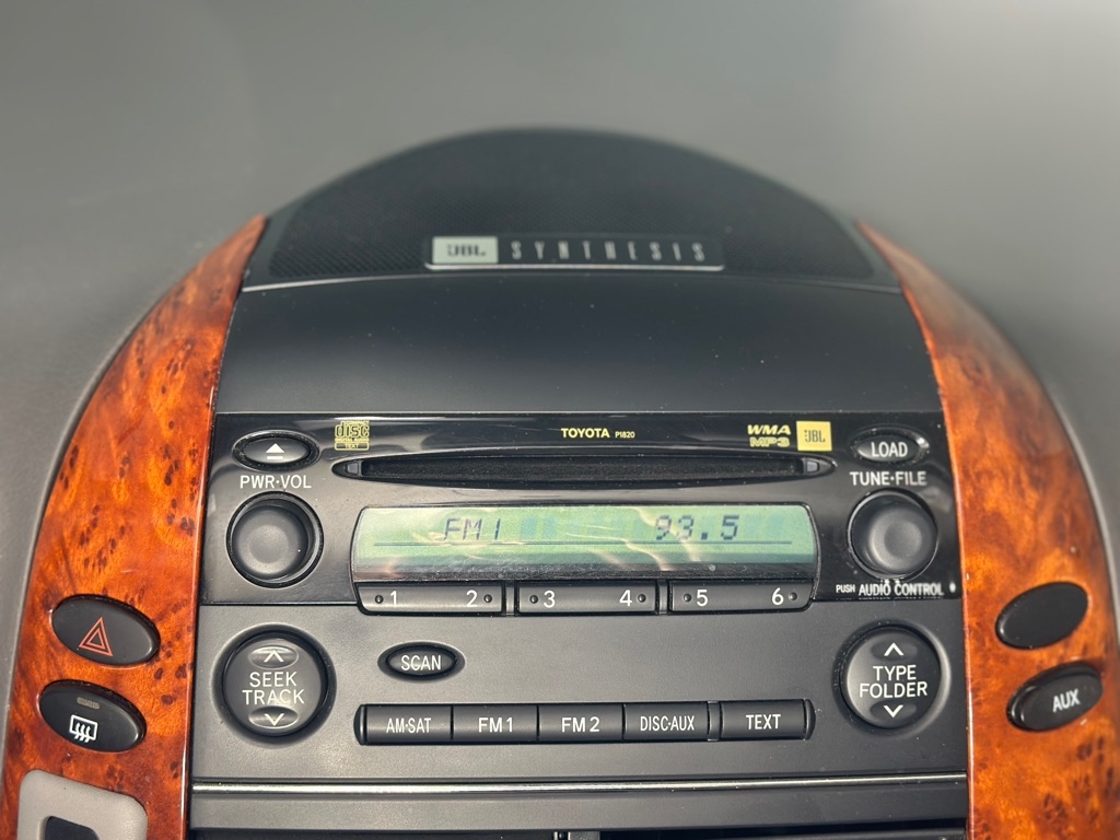 Toyota Sienna XLE FWD 2010