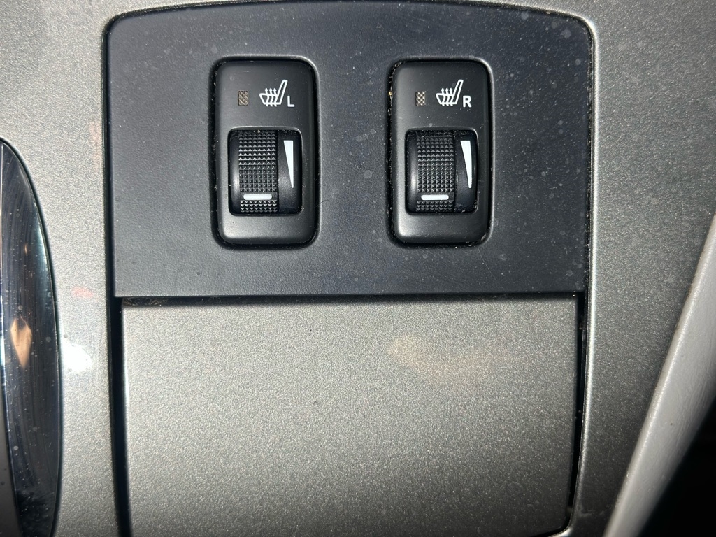 Toyota Sienna XLE FWD 2010