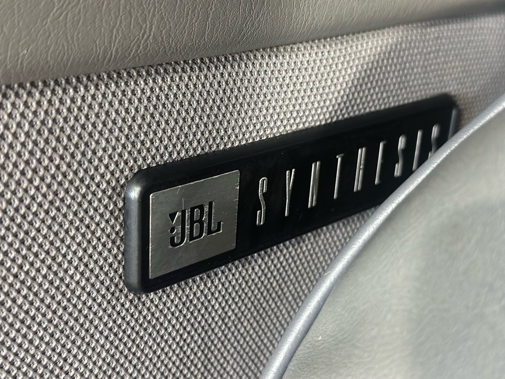 Toyota Sienna XLE FWD 2010